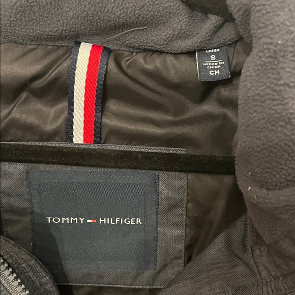 Tommy Hilfiger Men's Black Puffer Jacket - Picture 2 of 4
